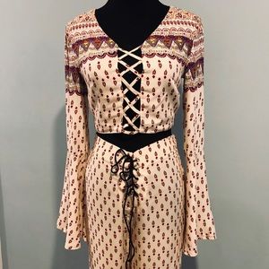 L’ATISTE Bell Sleeve Crop Top